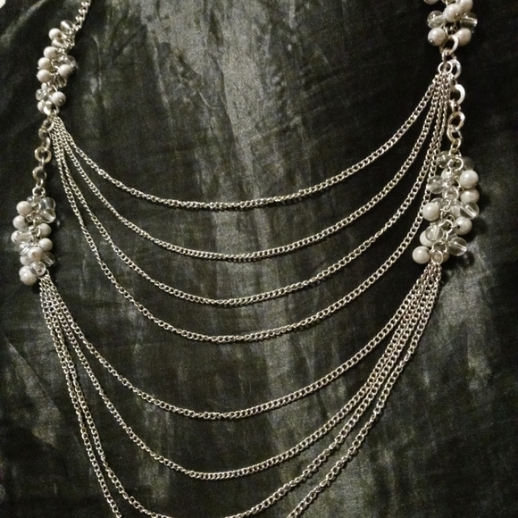🎉Silver Tone Multi Layer Chain Necklace - Picture 4 of 8